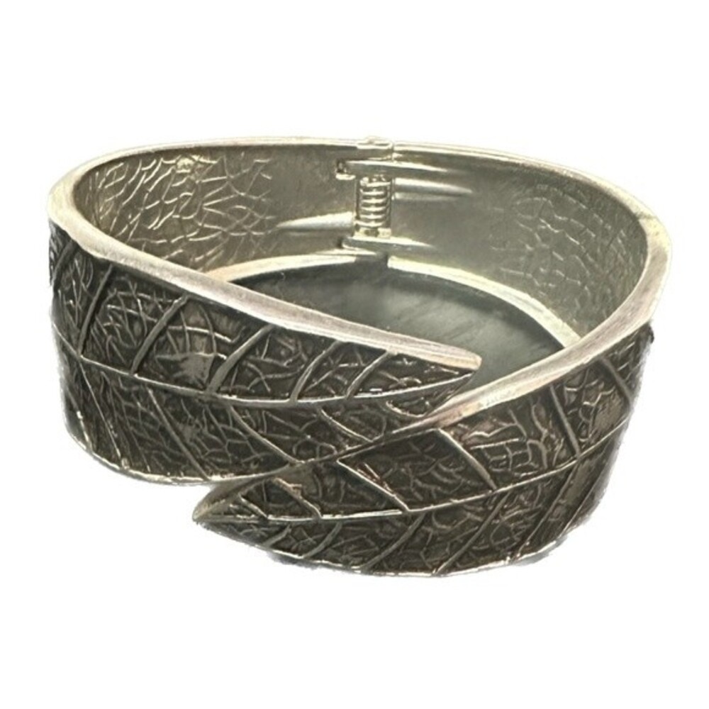 Silver Leaf Design Women's Bracelet